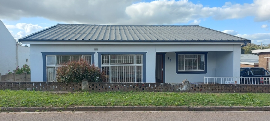 3 Bedroom Property for Sale in Albertinia Western Cape